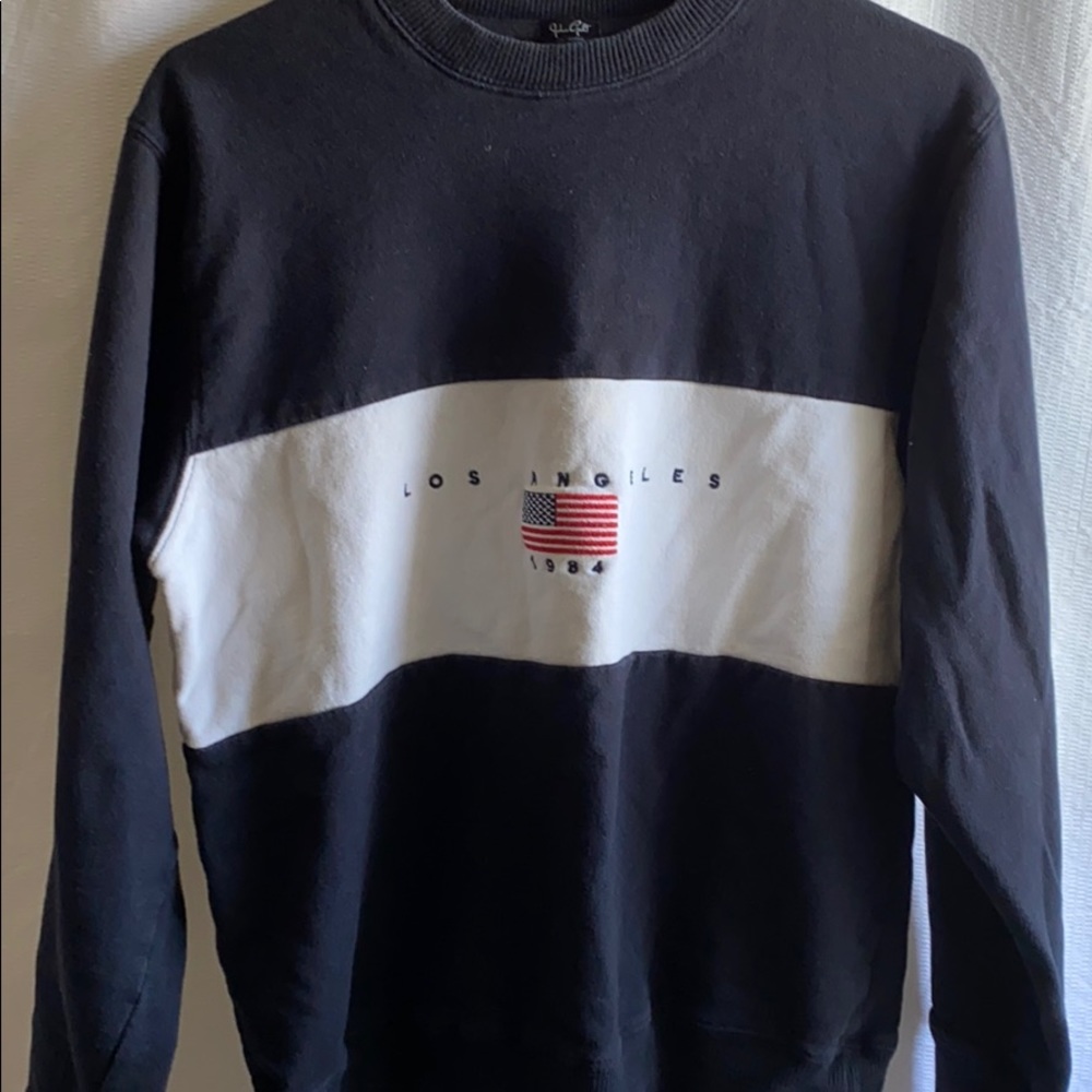 Brandy Melville Trendy Sweatshirt